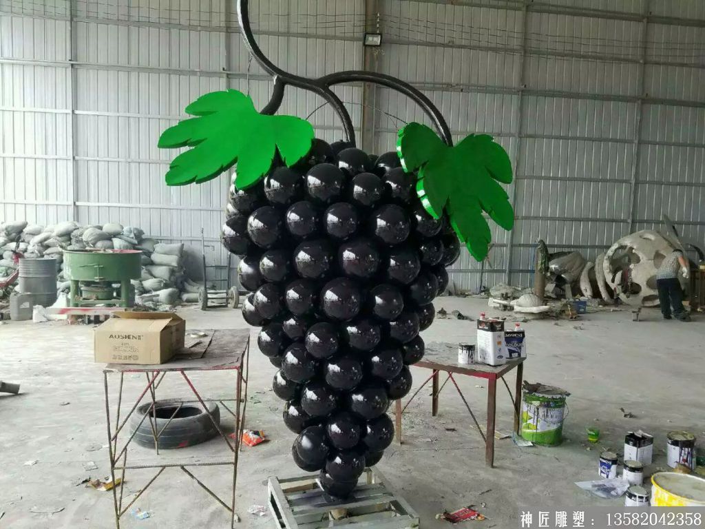 不锈钢葡萄雕塑2