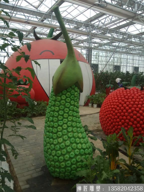 玻璃钢绿色茄子雕塑图片 蔬菜雕塑价格