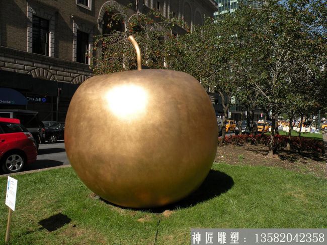 草坪绿地仿真苹果雕塑 苹果颜色可按需定制